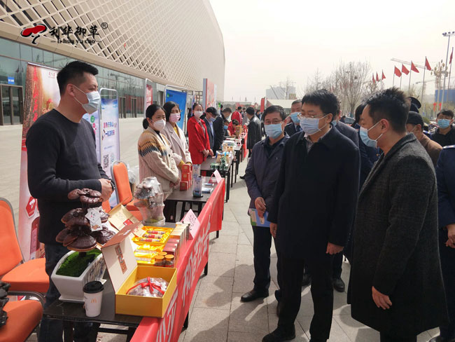 利華御草品牌積極參與泰安市市場監(jiān)督管理局組織的“產品現場展示檢測活動”