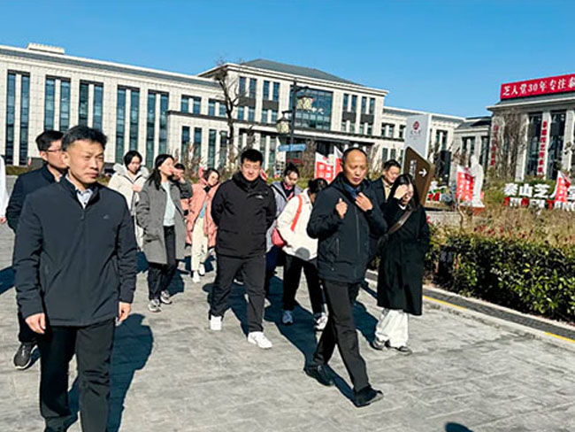 省科協(xié)、主流媒體蒞臨芝人堂調(diào)研鄉(xiāng)村振興樣板